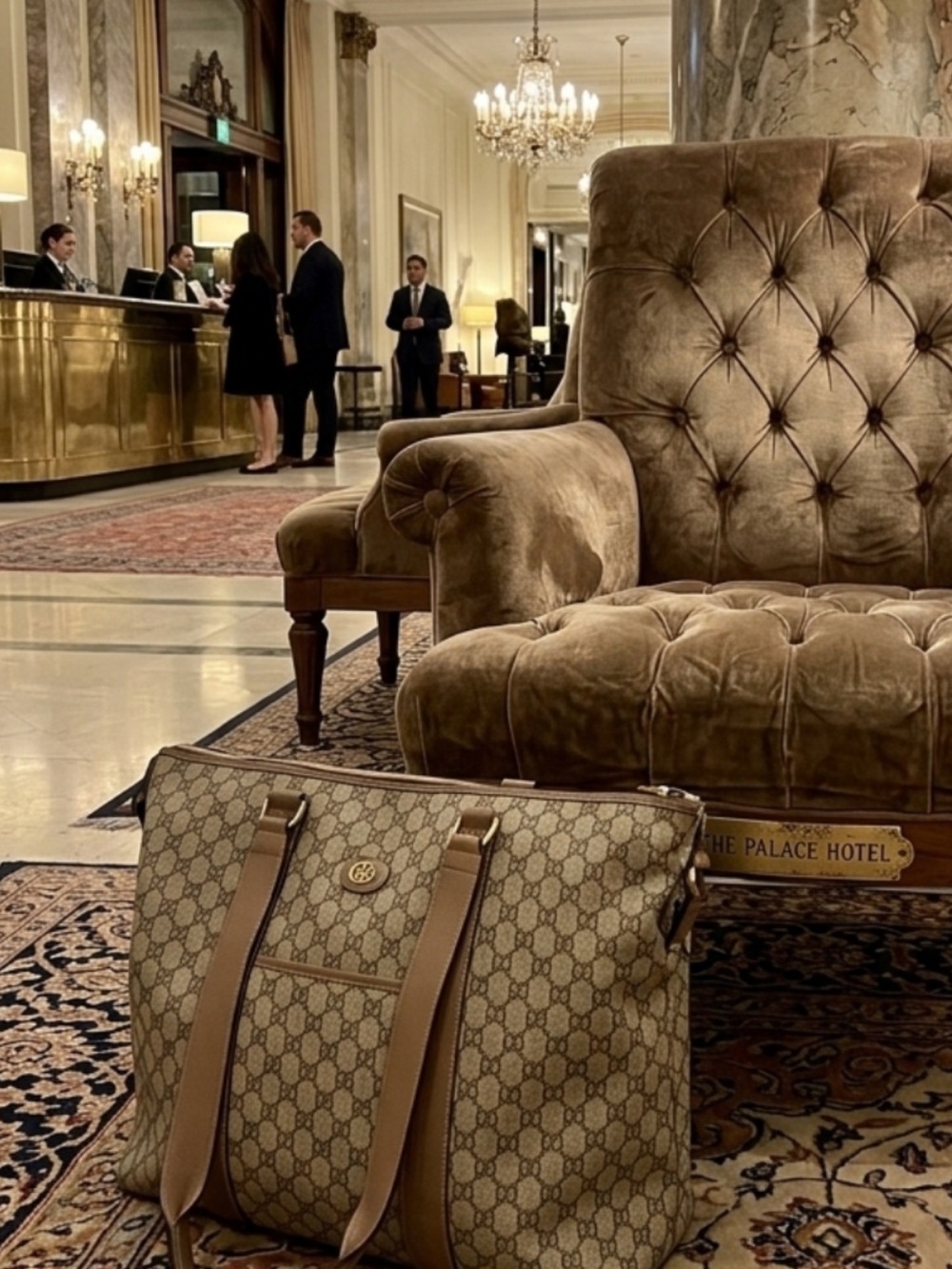 Gucci Beige Brown GG Supreme Canvas large travel tote